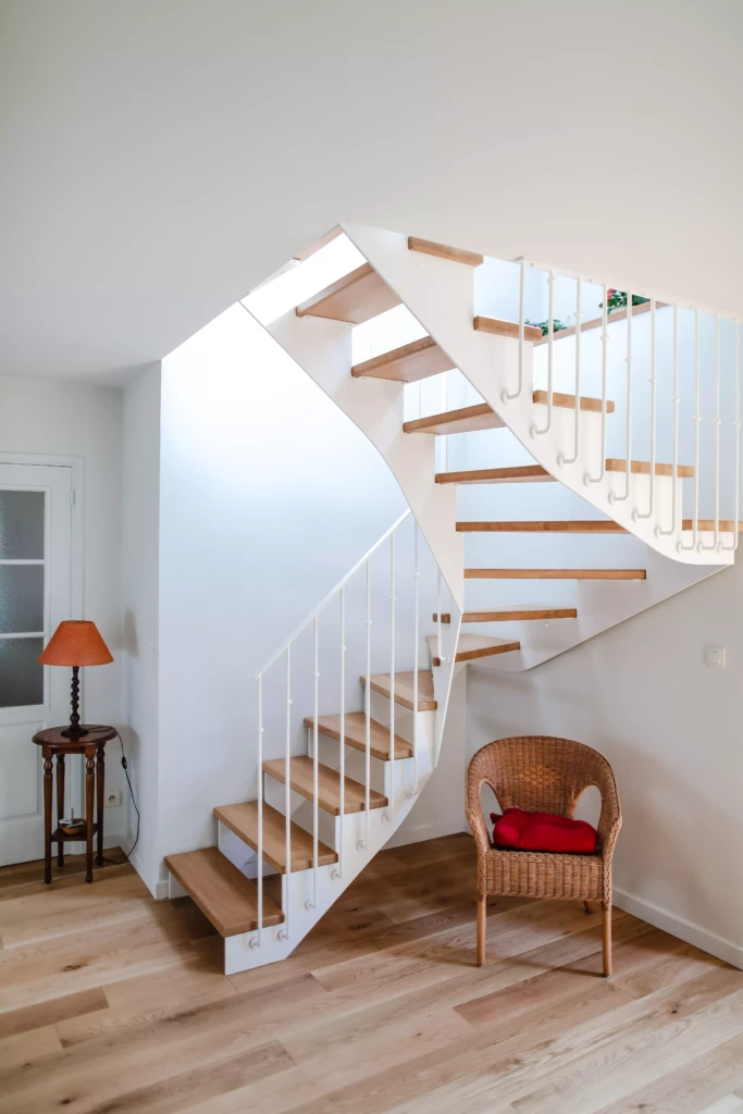 Escalier métallique mouvaux